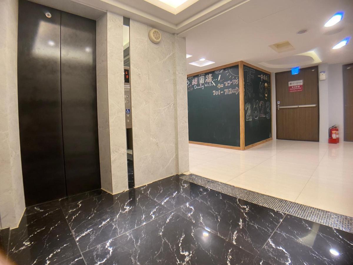 Bonjour Hotel Тайджун Екстериор снимка