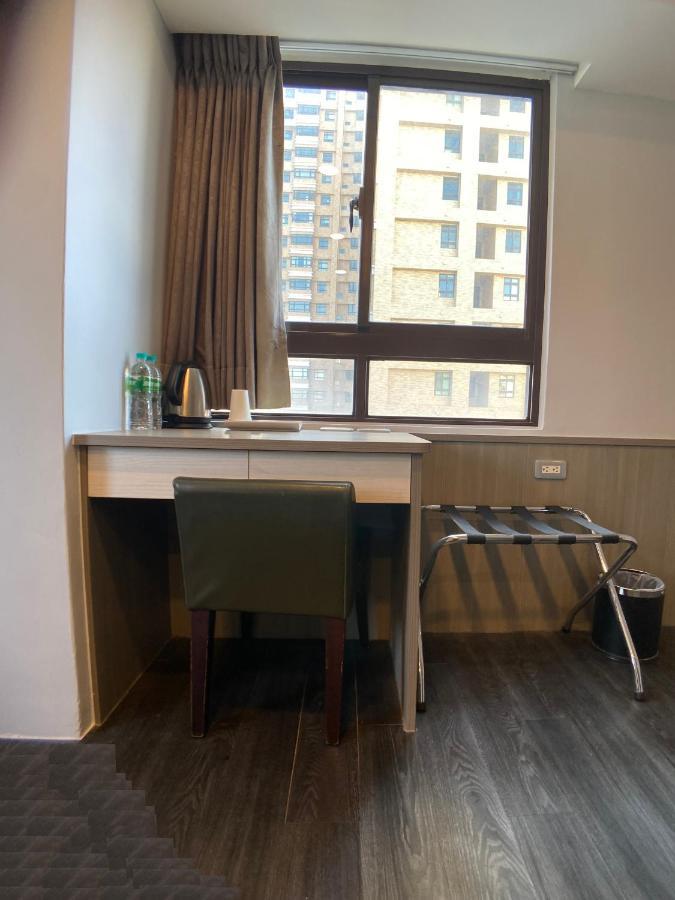 Bonjour Hotel Тайджун Екстериор снимка
