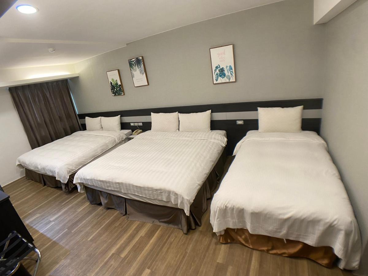 Bonjour Hotel Тайджун Екстериор снимка