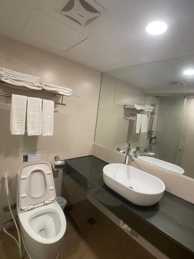 Bonjour Hotel Тайджун Екстериор снимка