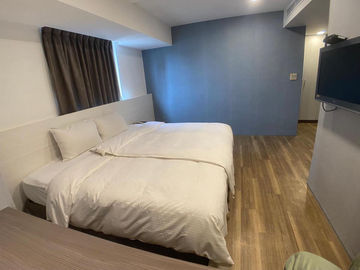 Bonjour Hotel Тайджун Екстериор снимка