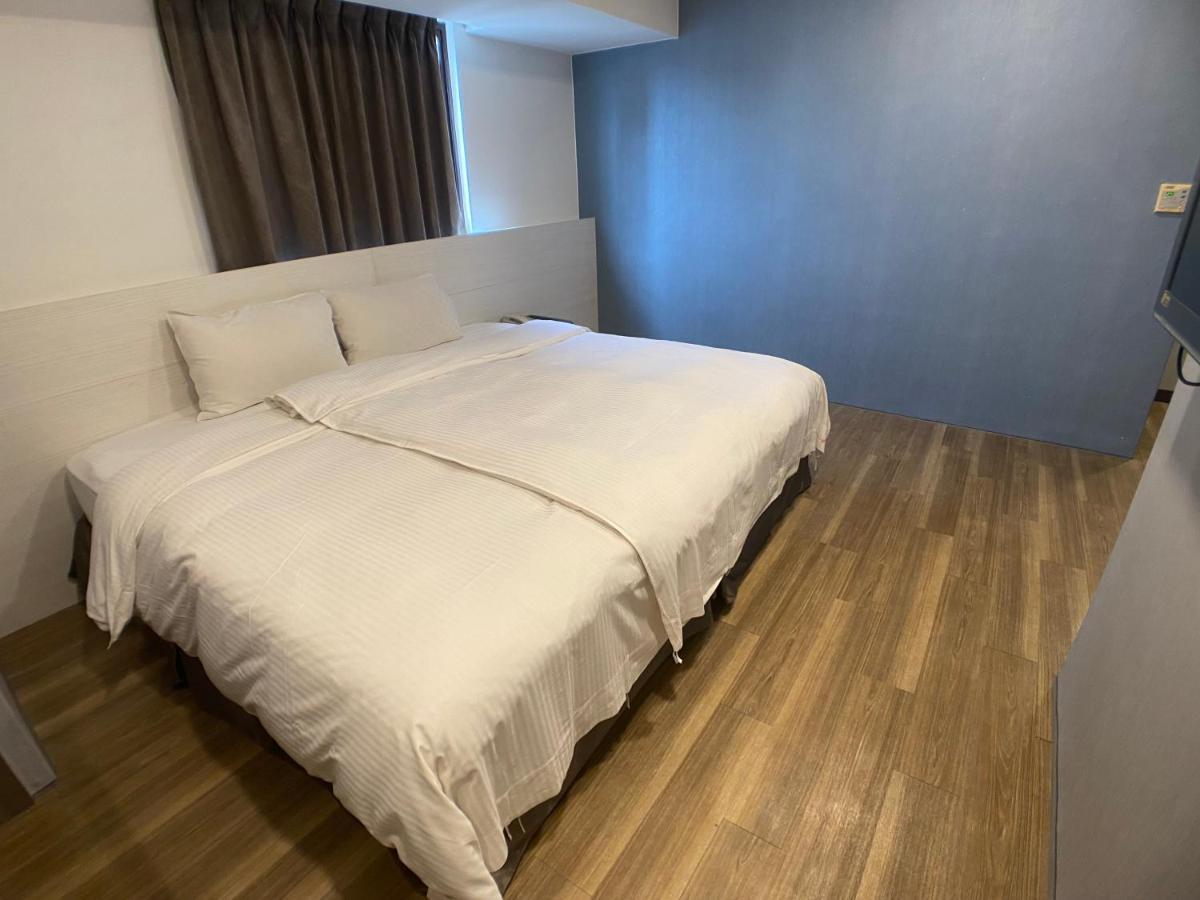 Bonjour Hotel Тайджун Екстериор снимка